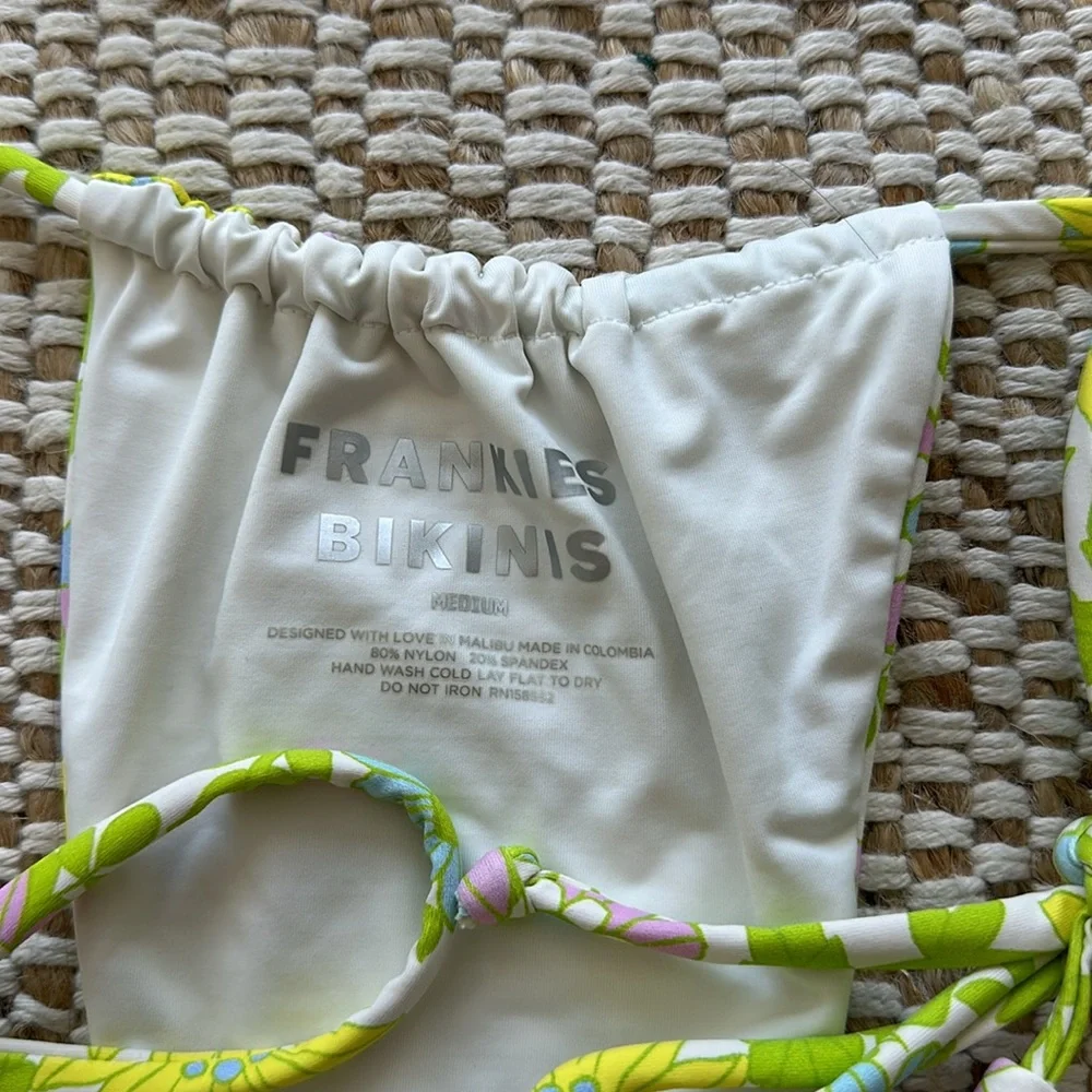 Frankie’s bikinis size medium secret garden - Picture 3 of 4